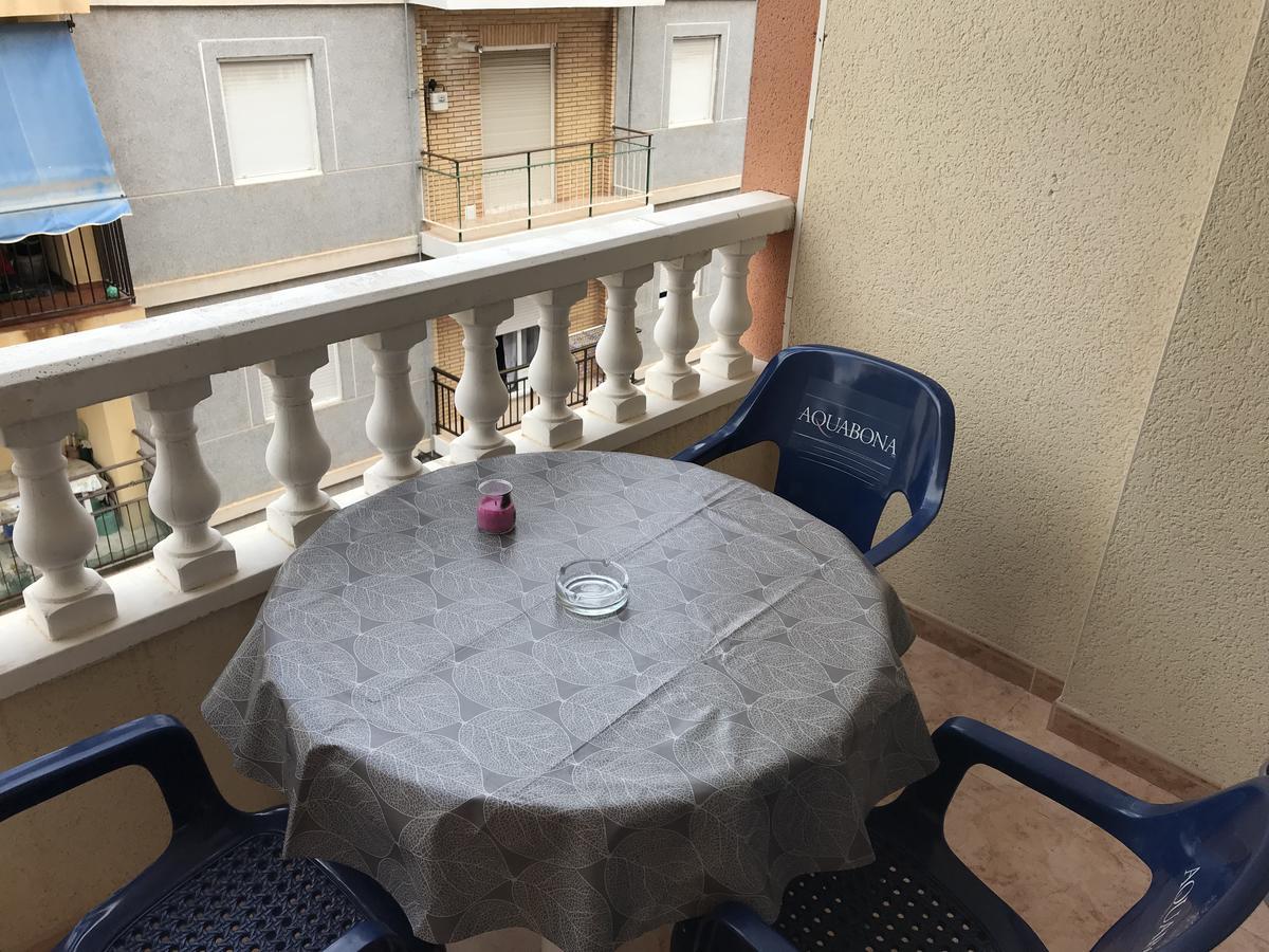 Homely Apartments Radio Murcia Torrevieja Bagian luar foto