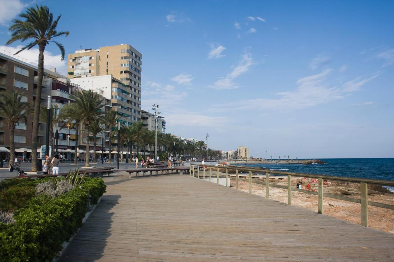 Homely Apartments Radio Murcia Torrevieja Bagian luar foto